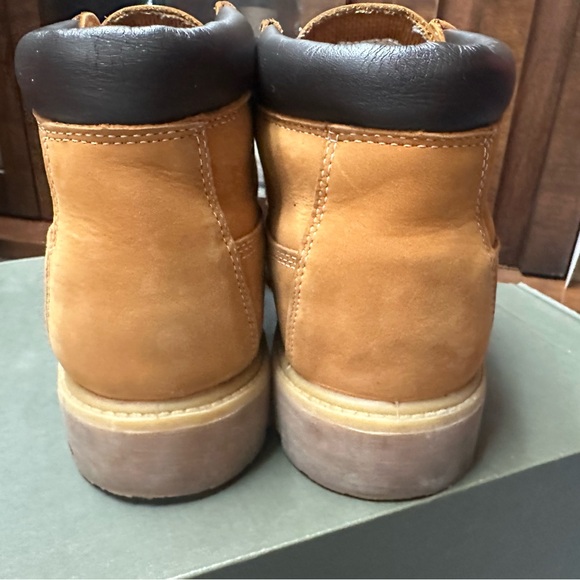 Timberland Timbs Classic Men\'s Tan Waterproof Boots Wheat Nubuck 10 Exc W BOX main image 2